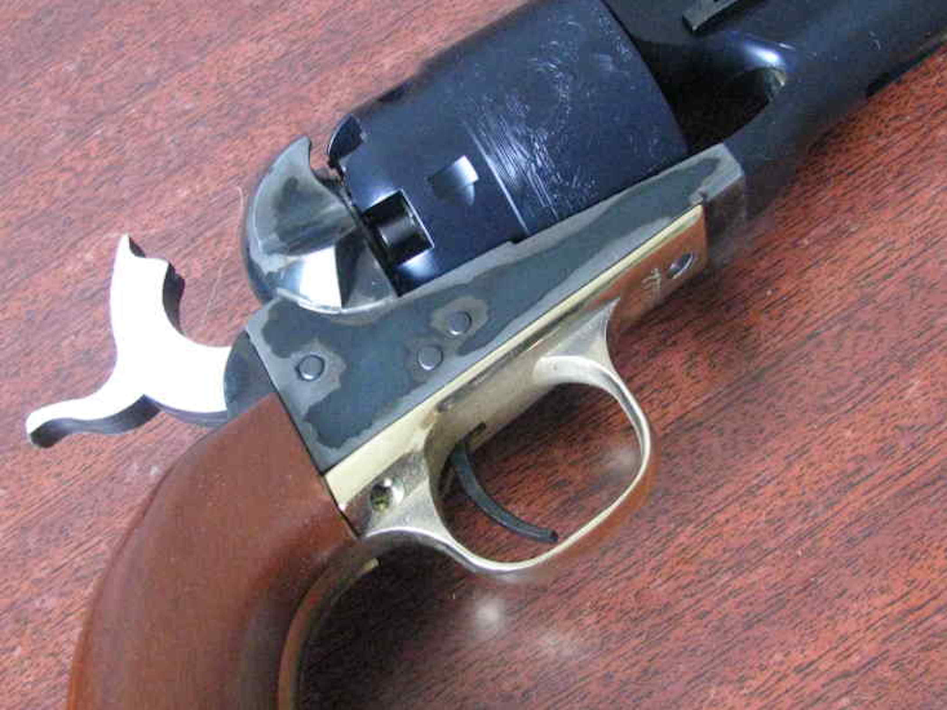 Кольт 1860 (Colt Army (1860) модель американского револьвера . Реплика: Кольт 1860 Colt Army 1860 от CAW PFC model gun.(шумовой)